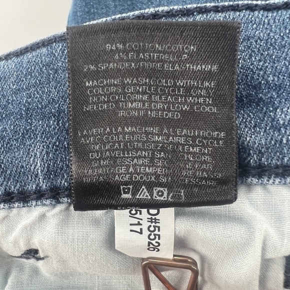 Express Ultimate Stretch Mid Rise Distressed Jean Leggings Size 4 Women’s - Picture 6 of 6